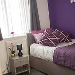 Colourful Home For Business & Leisure, West Yorkshire, Sleeps 7
